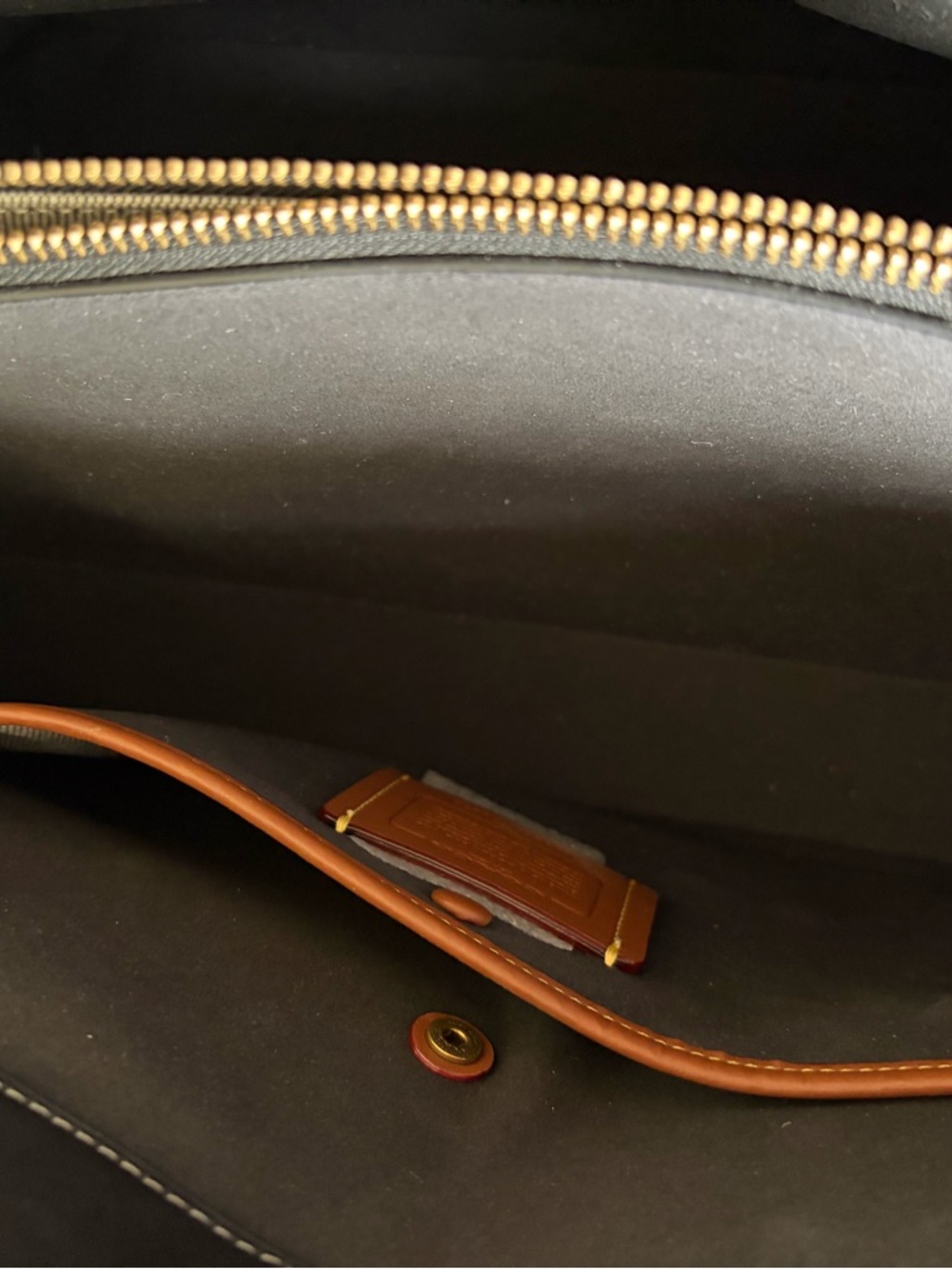 Coach Empire Carryall 35 Black Glovetanned Leather Brass Hardware Coach Charm - Picture 11 of 14